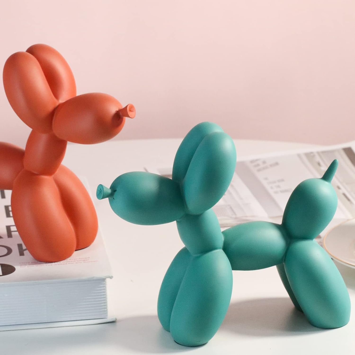 Creative Balloon Dog Sculpture Modern Airbnb Decoration Animal Art Resin Decors (Black)