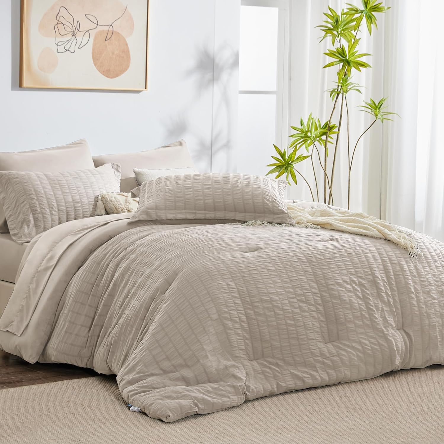 Queen Bed in a Bag White Comforter Set with Sheets 7-Pieces Bedding Sets